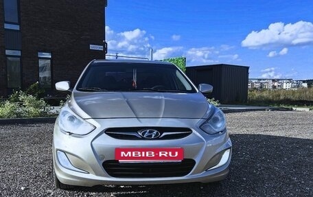 Hyundai Solaris II рестайлинг, 2011 год, 750 000 рублей, 8 фотография