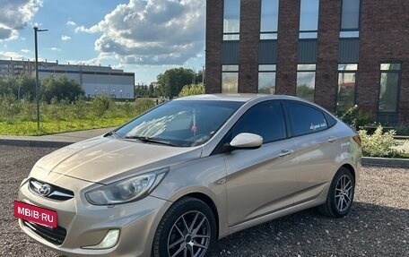 Hyundai Solaris II рестайлинг, 2011 год, 750 000 рублей, 6 фотография