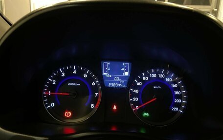 Hyundai Solaris II рестайлинг, 2015 год, 580 000 рублей, 11 фотография