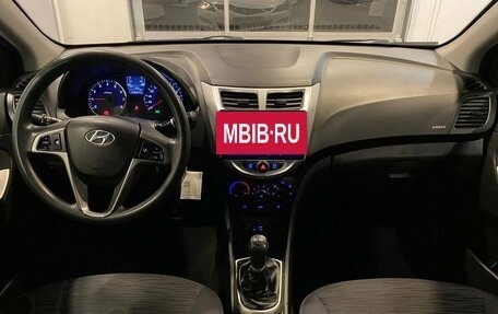 Hyundai Solaris II рестайлинг, 2015 год, 580 000 рублей, 9 фотография