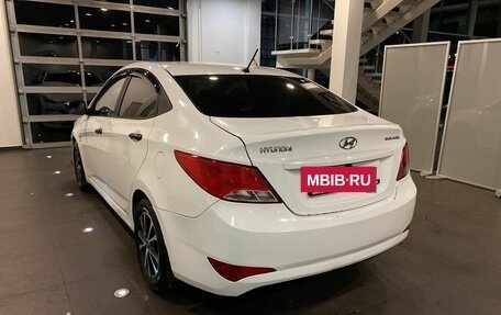 Hyundai Solaris II рестайлинг, 2015 год, 580 000 рублей, 5 фотография