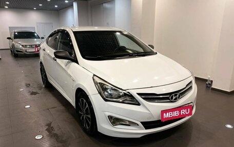 Hyundai Solaris II рестайлинг, 2015 год, 580 000 рублей, 1 фотография