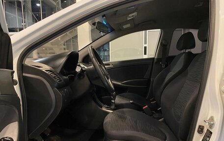Hyundai Solaris II рестайлинг, 2015 год, 580 000 рублей, 16 фотография
