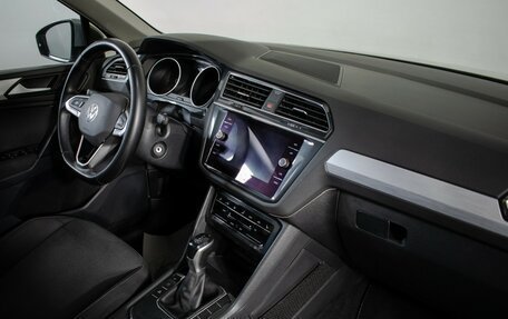 Volkswagen Tiguan II, 2021 год, 2 560 000 рублей, 9 фотография