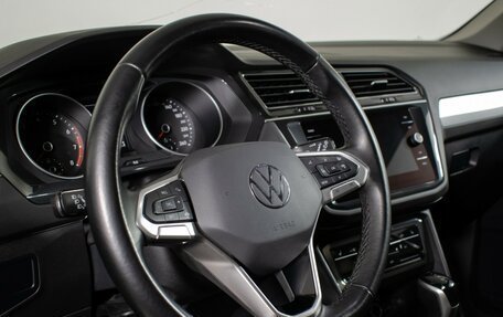 Volkswagen Tiguan II, 2021 год, 2 560 000 рублей, 13 фотография