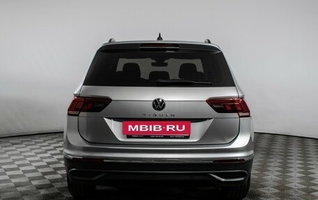 Volkswagen Tiguan II, 2021 год, 2 560 000 рублей, 6 фотография