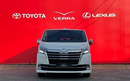 Toyota HiAce H300, 2019 год, 4 500 000 рублей, 5 фотография