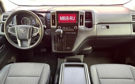Toyota HiAce H300, 2019 год, 4 500 000 рублей, 28 фотография