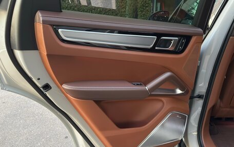 Porsche Cayenne III, 2022 год, 17 900 000 рублей, 37 фотография