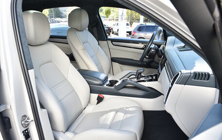 Porsche Cayenne III, 2021 год, 10 700 000 рублей, 17 фотография