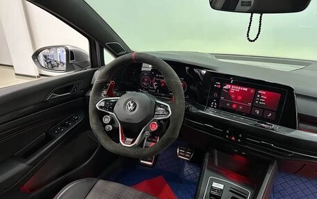 Volkswagen Golf GTI, 2022 год, 1 980 555 рублей, 11 фотография