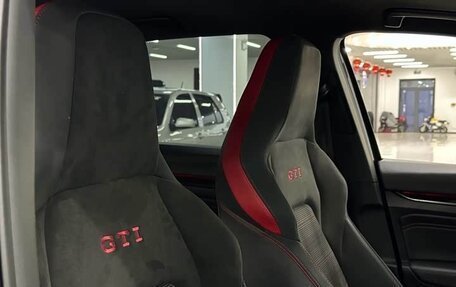 Volkswagen Golf GTI, 2022 год, 1 980 555 рублей, 13 фотография