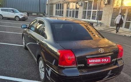 Toyota Avensis III рестайлинг, 2006 год, 750 000 рублей, 5 фотография