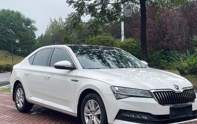 Skoda Superb III рестайлинг, 2021 год, 1 710 000 рублей, 1 фотография