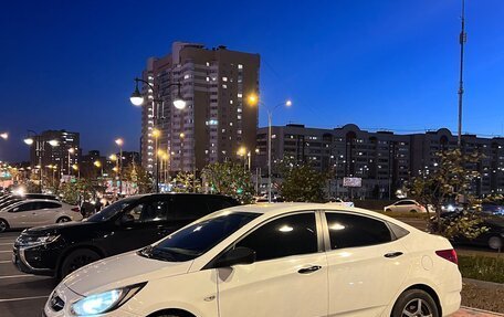 Hyundai Solaris II рестайлинг, 2011 год, 930 000 рублей, 18 фотография