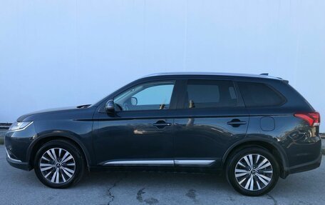 Mitsubishi Outlander III рестайлинг 3, 2019 год, 2 470 000 рублей, 5 фотография
