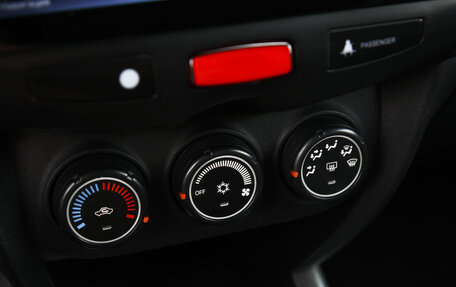 Mitsubishi ASX I рестайлинг, 2013 год, 880 000 рублей, 10 фотография