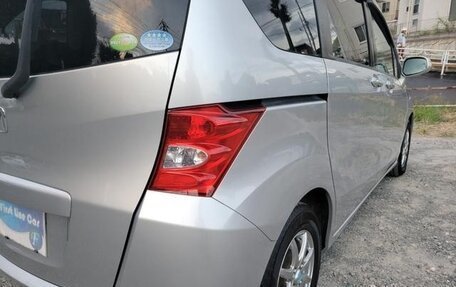Honda Freed I, 2010 год, 740 000 рублей, 28 фотография