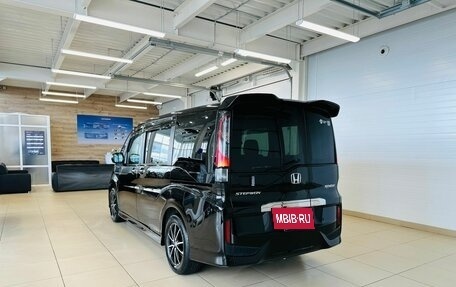 Honda Stepwgn IV, 2015 год, 2 089 000 рублей, 4 фотография