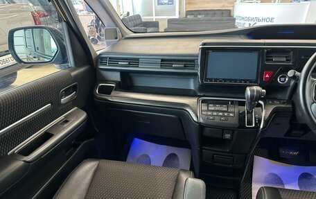 Honda Stepwgn IV, 2015 год, 2 089 000 рублей, 14 фотография