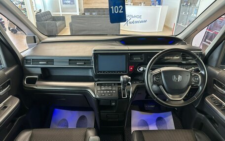 Honda Stepwgn IV, 2015 год, 2 089 000 рублей, 16 фотография
