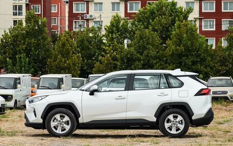 Toyota RAV4, 2025 год, 2 112 000 рублей, 6 фотография