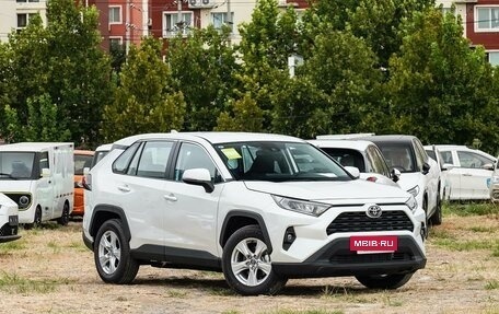 Toyota RAV4, 2025 год, 2 112 000 рублей, 7 фотография
