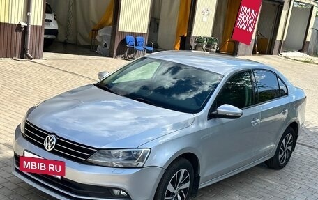 Volkswagen Jetta VI, 2016 год, 1 350 000 рублей, 2 фотография