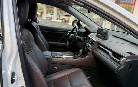 Lexus RX IV рестайлинг, 2021 год, 5 800 000 рублей, 7 фотография