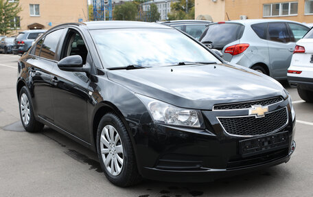 Chevrolet Cruze II, 2011 год, 549 000 рублей, 3 фотография