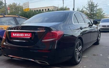 Mercedes-Benz E-Класс, 2017 год, 2 550 000 рублей, 3 фотография