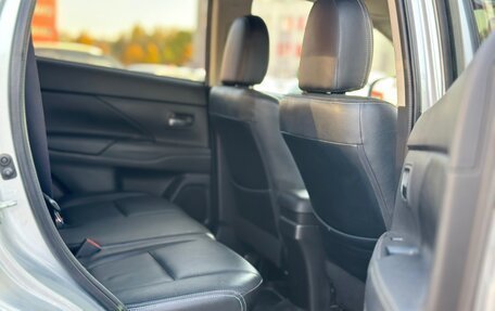 Mitsubishi Outlander III рестайлинг 3, 2014 год, 1 280 000 рублей, 9 фотография
