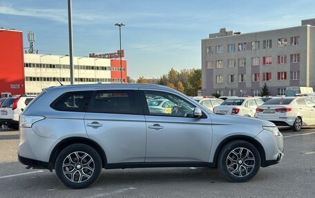 Mitsubishi Outlander III рестайлинг 3, 2014 год, 1 280 000 рублей, 5 фотография