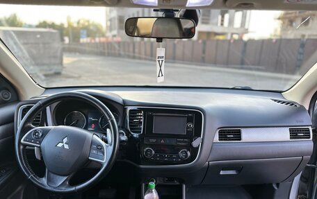 Mitsubishi Outlander III рестайлинг 3, 2014 год, 1 280 000 рублей, 15 фотография