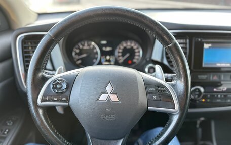 Mitsubishi Outlander III рестайлинг 3, 2014 год, 1 280 000 рублей, 20 фотография