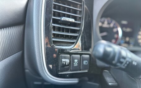 Mitsubishi Outlander III рестайлинг 3, 2014 год, 1 280 000 рублей, 28 фотография