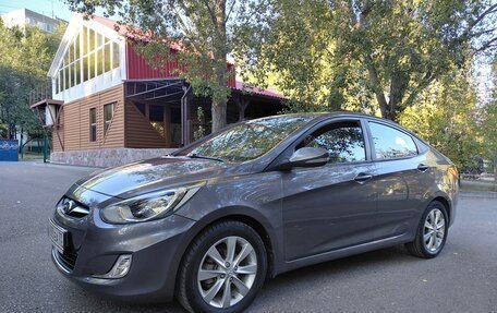 Hyundai Solaris II рестайлинг, 2011 год, 665 000 рублей, 2 фотография