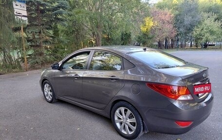 Hyundai Solaris II рестайлинг, 2011 год, 665 000 рублей, 4 фотография