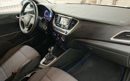 Hyundai Solaris II рестайлинг, 2017 год, 1 249 000 рублей, 11 фотография