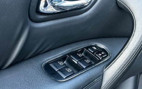 Nissan Patrol, 2011 год, 2 400 000 рублей, 20 фотография