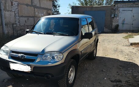 Chevrolet Niva I рестайлинг, 2011 год, 510 000 рублей, 3 фотография
