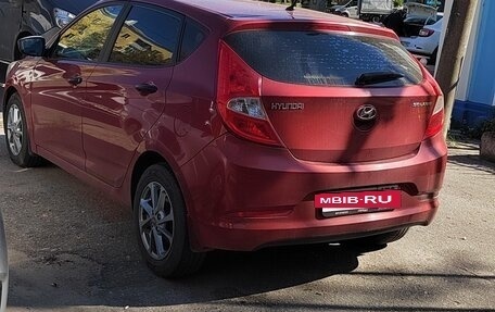 Hyundai Solaris II рестайлинг, 2015 год, 920 000 рублей, 2 фотография
