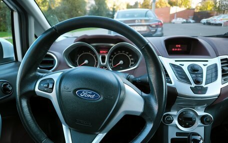 Ford Fiesta, 2010 год, 800 000 рублей, 2 фотография