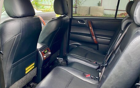 Toyota Highlander III, 2012 год, 2 000 000 рублей, 10 фотография