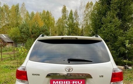 Toyota Highlander III, 2012 год, 2 000 000 рублей, 4 фотография
