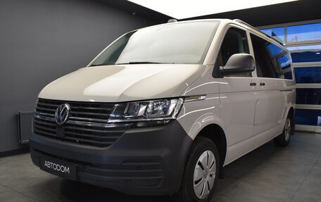 Volkswagen Caravelle T6 рестайлинг, 2021 год, 4 850 000 рублей, 2 фотография