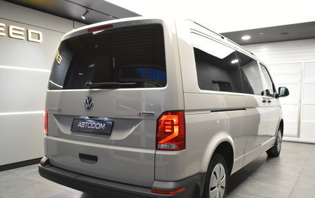 Volkswagen Caravelle T6 рестайлинг, 2021 год, 4 850 000 рублей, 6 фотография