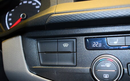 Volkswagen Caravelle T6 рестайлинг, 2021 год, 4 850 000 рублей, 20 фотография