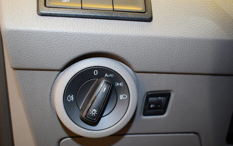 Volkswagen Caravelle T6 рестайлинг, 2021 год, 4 850 000 рублей, 18 фотография