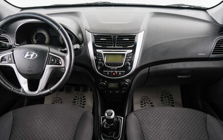 Hyundai Solaris II рестайлинг, 2012 год, 859 000 рублей, 11 фотография